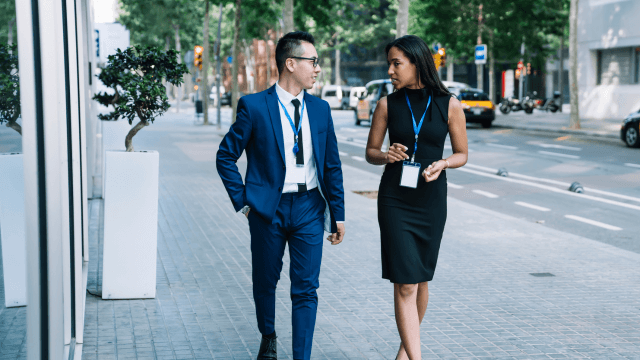 two people walking 640x360 (1)